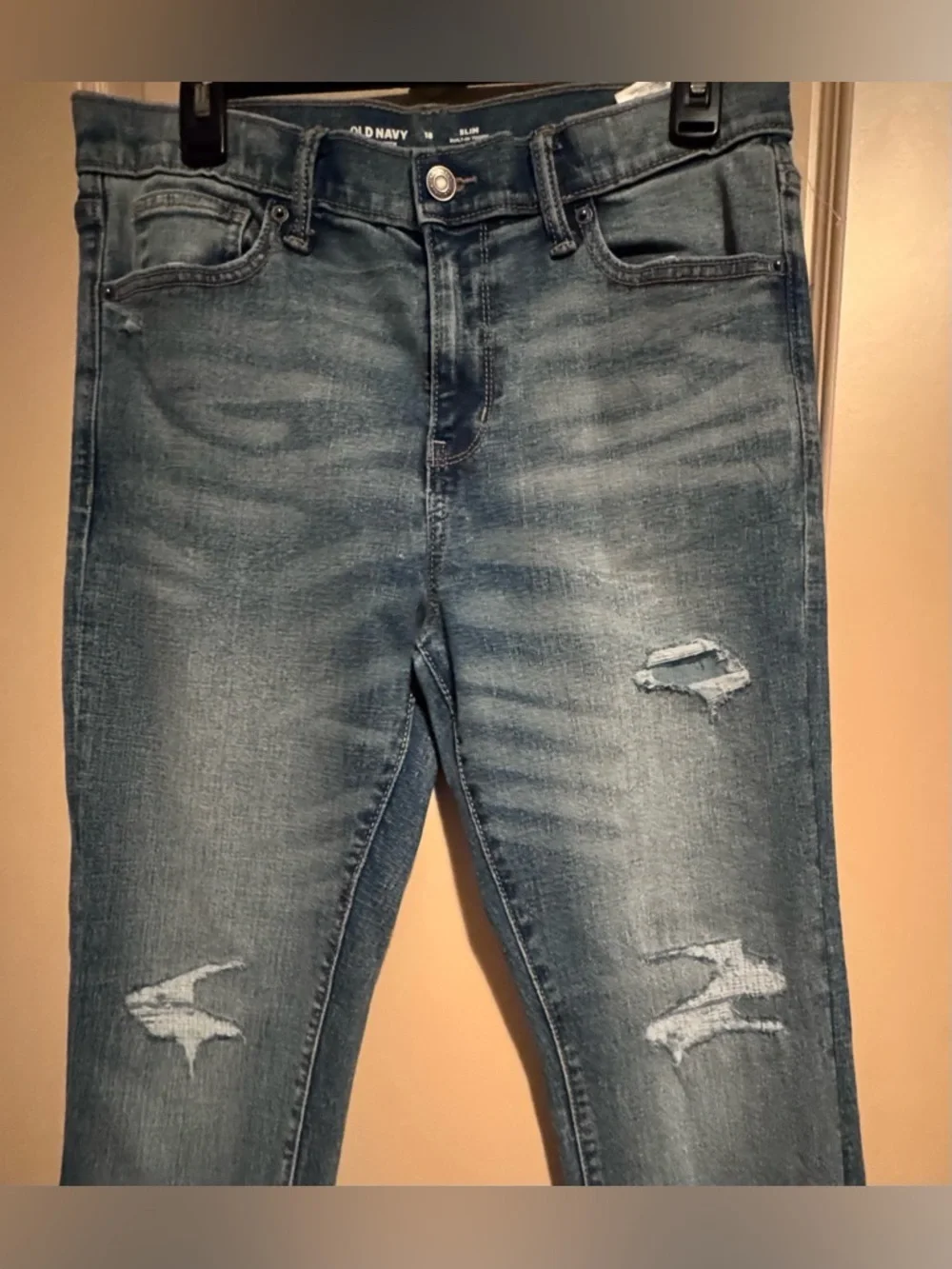 OLD NAVY 360° STRETCH light-wash, distressed jeans  slim-fit boys